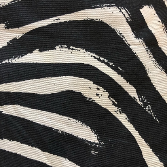 Like new! Tan & black animal print pencil skirt - Picture 3 of 3